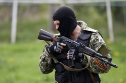 Сепаратисты спешно строят блокпосты вблизи Дмитровки, чтобы покинуть Украину