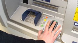 Деньги в банкоматах можно будет снимать по отпечаткам пальцев