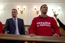 Владимир Кличко потратил 250 тысяч гривен на бронежилеты для Нацгвардии