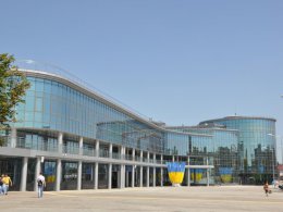 Пригородный железнодорожный вокзал Донецка приостановил свою работу