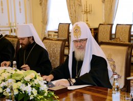Патриарх всея Руси Кирилл обратился к Порошенко с посланием