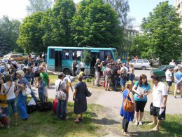Из Славянска эвакуируют детей (ФОТО) Из Славянска эвакуируют детей (ФОТО)