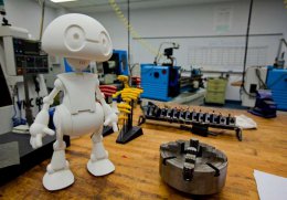 Компания Intel выпустит комплект для сборки домашнего робота