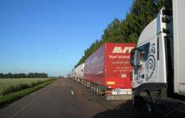 С 1 июня в Украине ограничено движение грузовиков по дорогам общего пользования