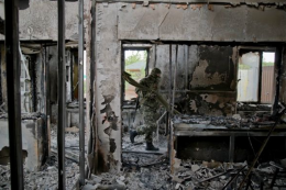 Погранчасть и штаб Нацгвардии Луганска полностью уничтожены (ФОТО)