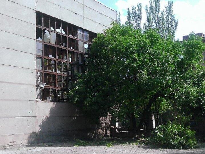 В Славянске обстреляли микрорайон, слышны взрывы (ВИДЕО)