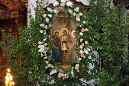 Православные христиане сегодня празднуют день Пресвятой Троицы