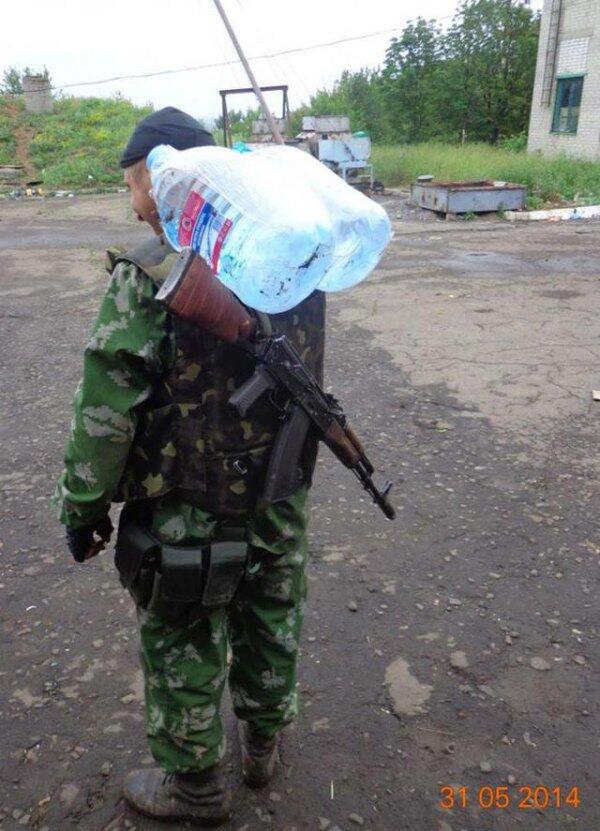 Активисты в трудных условиях обеспечили подачу воды украинским бойцам (ФОТО)