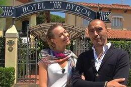 Владелец гостиницы в итальянской Тоскане решил научить туристов из России этикету (ВИДЕО)