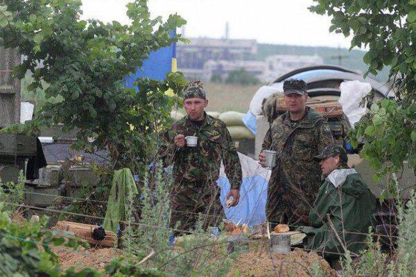 Силы АТО обустроили свои блокпосты и контролируют подъезды к городу (ФОТО)