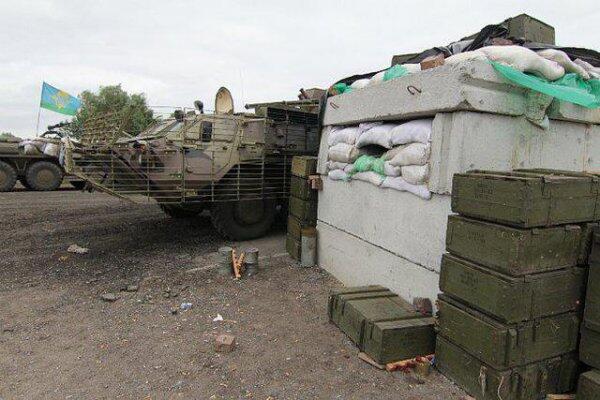 Силы АТО обустроили свои блокпосты и контролируют подъезды к городу (ФОТО)