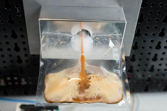Космонавты теперь смогут выпить кофе в космосе (ФОТО)