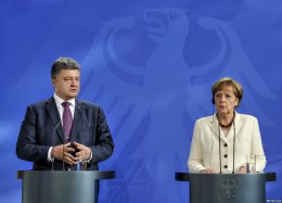 Порошенко провел телефонный разговор с Ангелой Меркель