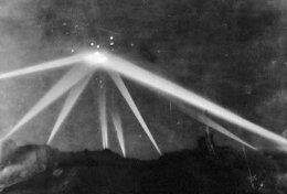 10 снимков НЛО, которые проверили эксперты, но не получили объяснений (ФОТО)