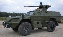 Для военных АТО энтузиасты отремонтировали бронемашину