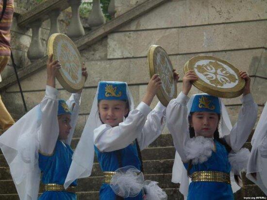 День крымскотатарского флага в Керчи (ФОТО)