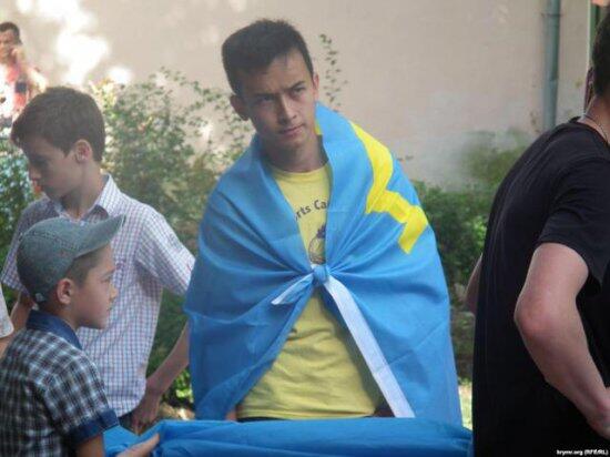 День крымскотатарского флага в Керчи (ФОТО)