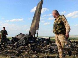 Боевики сдали сбитый самолет на металлолом
