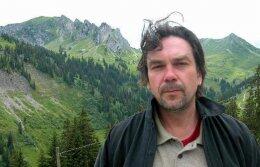 Юрий Андрухович: "Украина должна победить, полностью взяв под контроль все города и поселки"