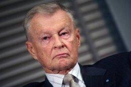 Збигнев Бжезинский: "Мы должны решительно бороться с искушением применить силу"
