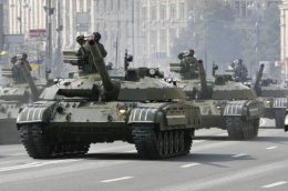Тяжелая военная техника Украины отправилась в зону АТО (ВИДЕО)