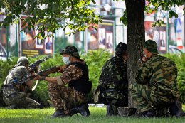 Утро в Донецке началось с ожесточенной перестрелки