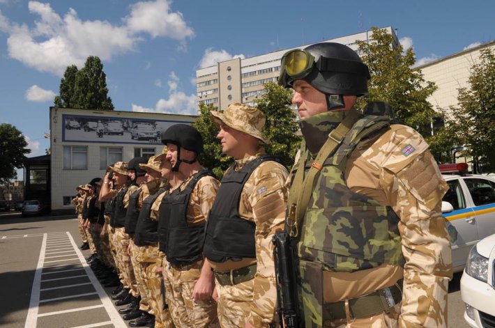 Безопасность дорожного движения в зоне АТО обеспечат киевские ГАИшники (ФОТО)