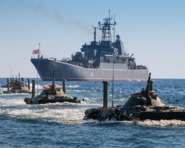 Войска РФ и НАТО начали военные учения в Черном море