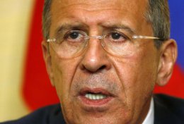 Болгария встретила Лаврова с украинскими флагами и знаменитой кричалкой о Путине (ВИДЕО)