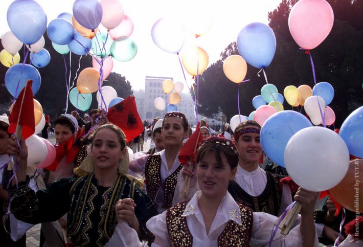 Как отмечают День Независимости в разных уголках планеты (ФОТО)