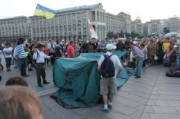 Люди на Майдане ждут реформ от новой власти