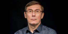 Луценко считает, что Ахметов должен призвать террористов сложить оружие