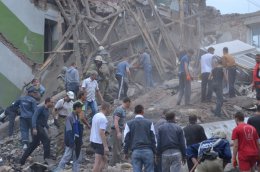 В Снежном разрушены две многоэтажки. Есть жертвы (ВИДЕО)