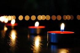 По всему миру украинцы зажгли свечи в память о погибших в авиакатастрофе