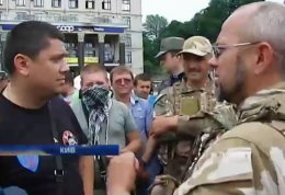 Сотники Майдана едва не подрались из-за разбора баррикад (ВИДЕО)