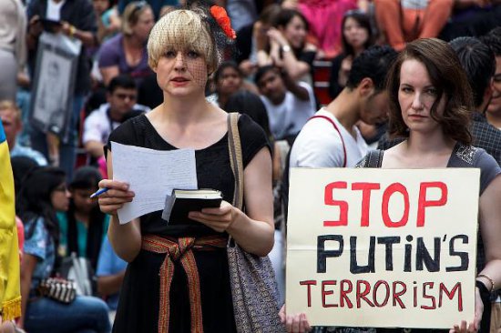 Жители Нью-Йорка потребовали наказания для Путина (ФОТО)