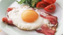 Медики назвали продукты, которые избавят от похмелья