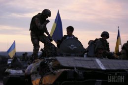 Украинские военные смогут получать вооружение от США