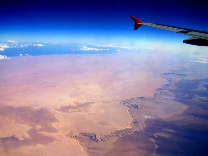 Огромные впадины, возникающие на ровном месте (ФОТО)