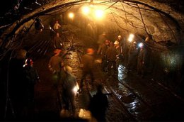 На шахтах Луганщины остановили добычу угля из-за повреждений в энергосистеме