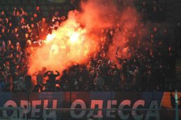 Матч «Черноморец» - «Олимпик» не обошелся без песни про Путина (ВИДЕО)