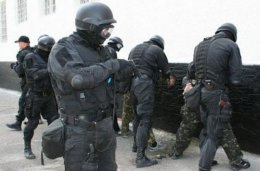 Боевики обстреляли здание СБУ в Бердянске из гранатометов (ВИДЕО)
