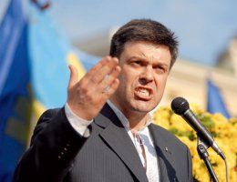 Олег Тягнибок: "Военный налог должны платить олигархи"
