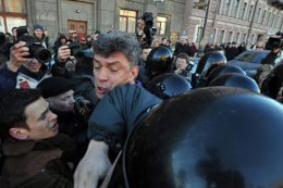 ЕСПЧ признал нарушения прав Немцова в связи с его задержанием на митинге