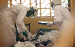 Вакцину против смертельно опасной лихорадки Эбола готовят к испытаниям
