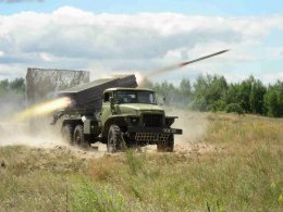 Боевики обстреливают из "Града" Донецкий аэропорт