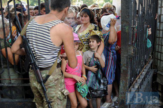 База батальона террористов "Призрак" в Лисичанске (ФОТО)