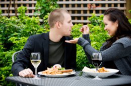 Женатые мужчины пьют и едят больше, чем холостяки