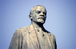В Краматорске памятник Ленину рушить не стали (ВИДЕО)