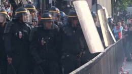 Очередной футбольный матч во Франции закончился масштабной потасовкой